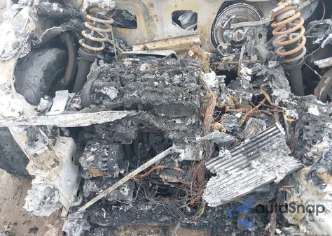 2016 Volvo Xc90 T6 Momentum z USA, uszkodzony, nr VIN YV4A22PK8G1045190